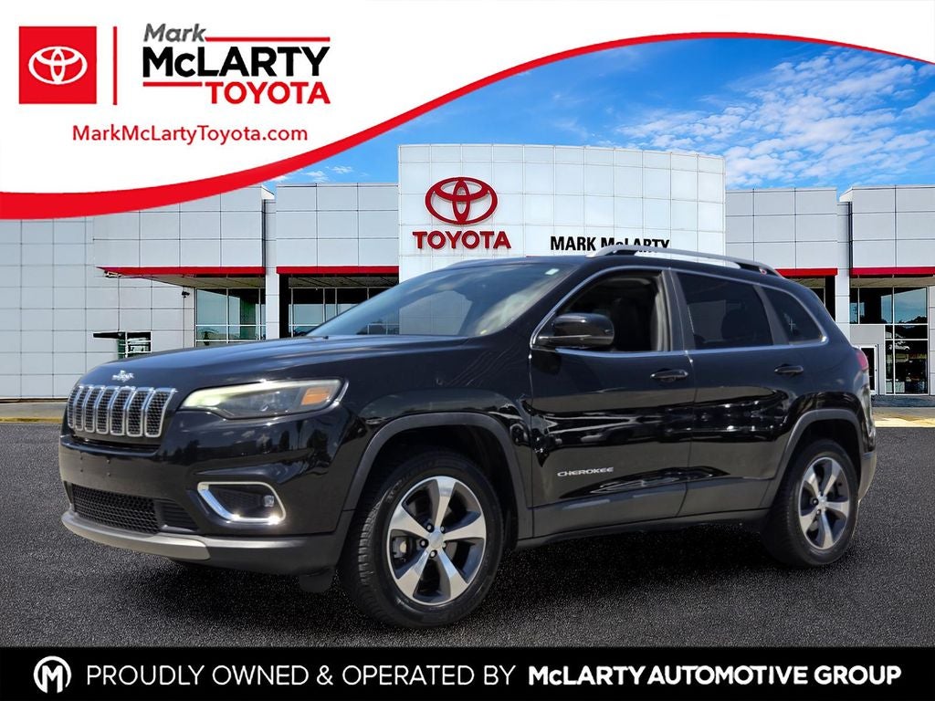 2019 Jeep Cherokee Limited in Diamond Black Crystal Pearlcoat — front three-quarter view