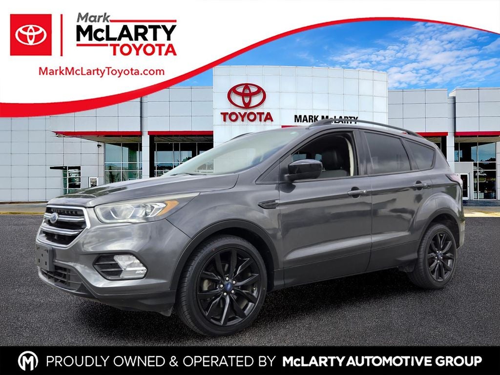 2018 Ford Escape SE in Magnetic — front three-quarter view