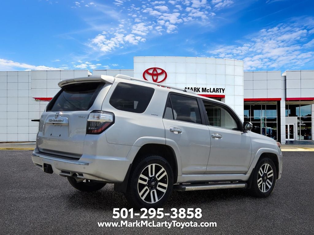 2016 Toyota 4RUNNER — detail view