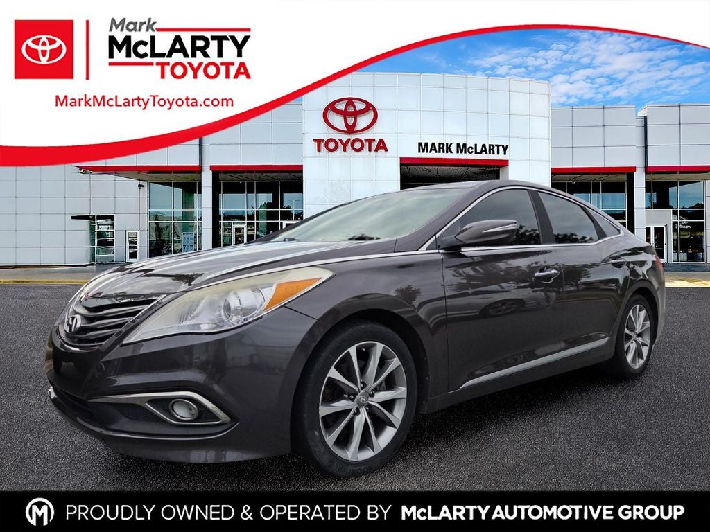 2016 Hyundai Azera Base in Moroccan Pearl — front three-quarter view