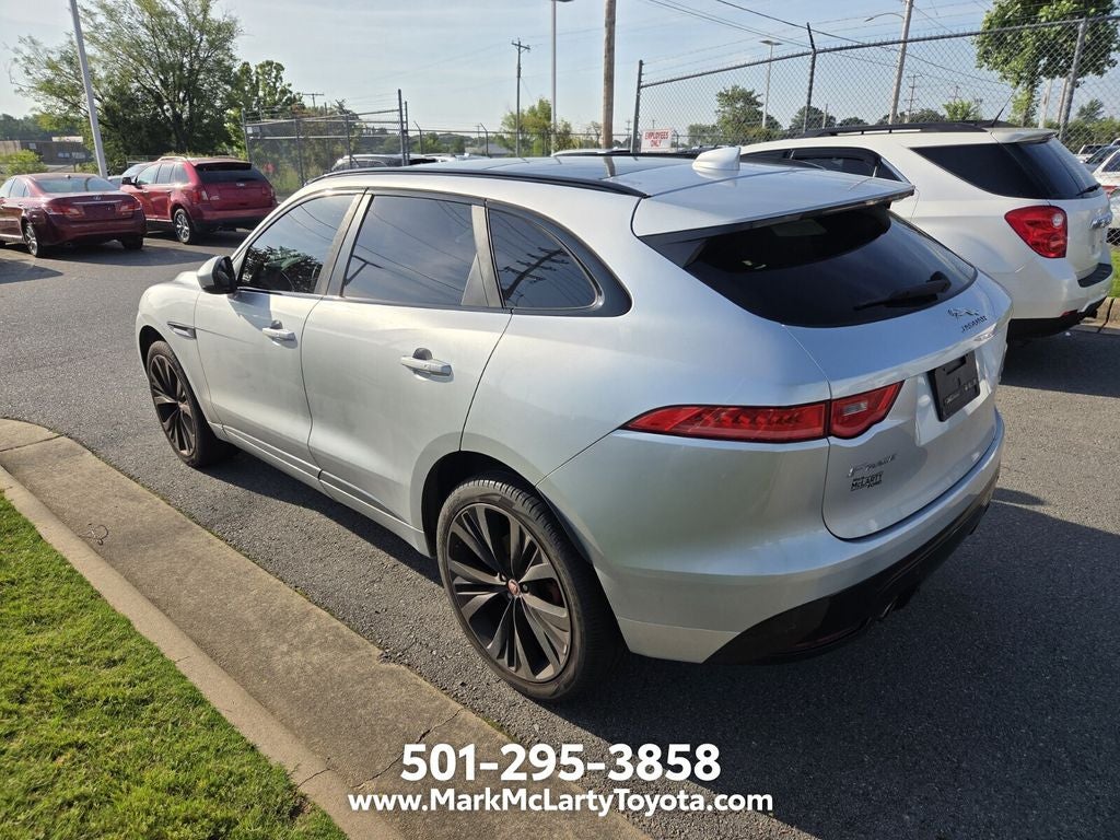 2019 Jaguar F-PACE — interior view
