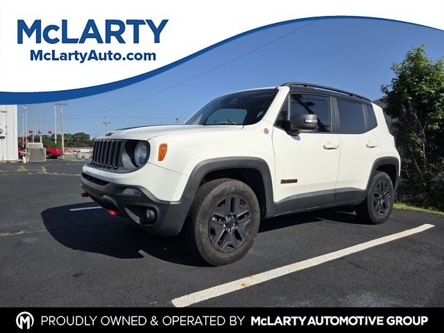2018 Jeep Renegade Trailhawk in Alpine White — front three-quarter view