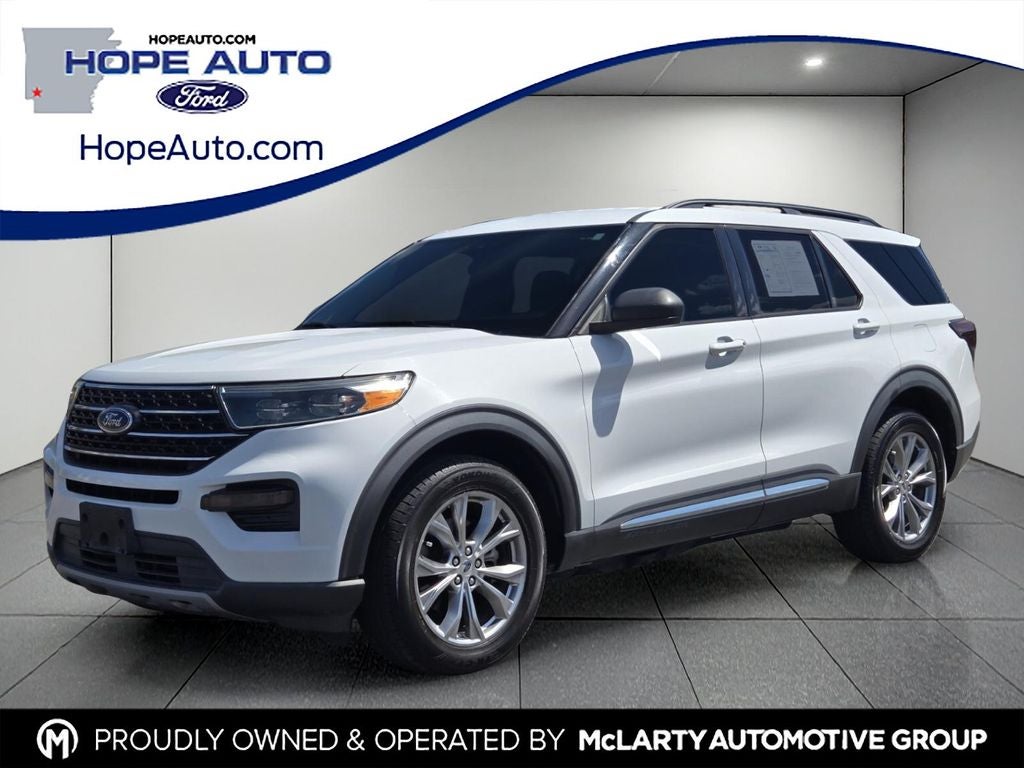 2020 Ford Explorer XLT in Oxford White — front three-quarter view