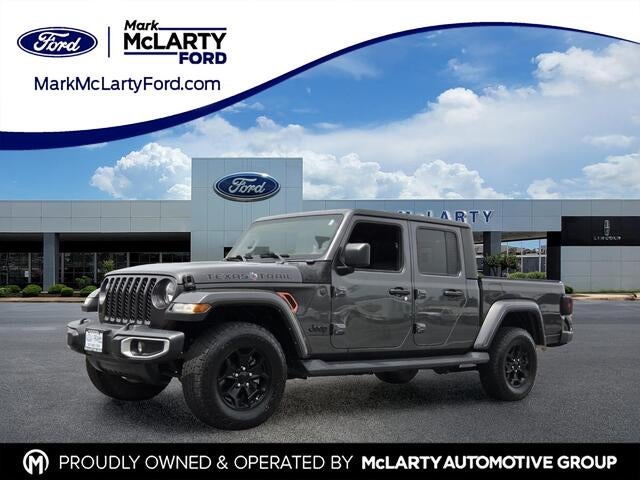2023 Jeep Gladiator Texas Trail in Granite Crystal Metallic Clearcoat — front three-quarter view