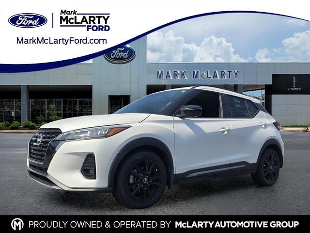 2024 Nissan Kicks SR in Aspen White Tricoat — front three-quarter view