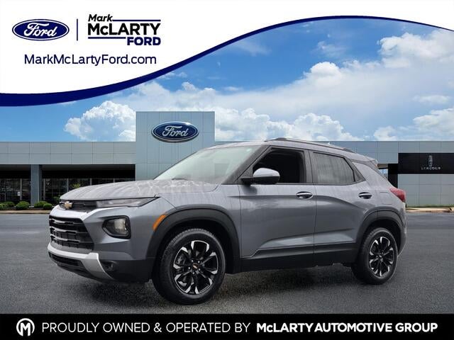 2021 Chevrolet TrailBlazer LT in Satin Steel Metallic — front three-quarter view