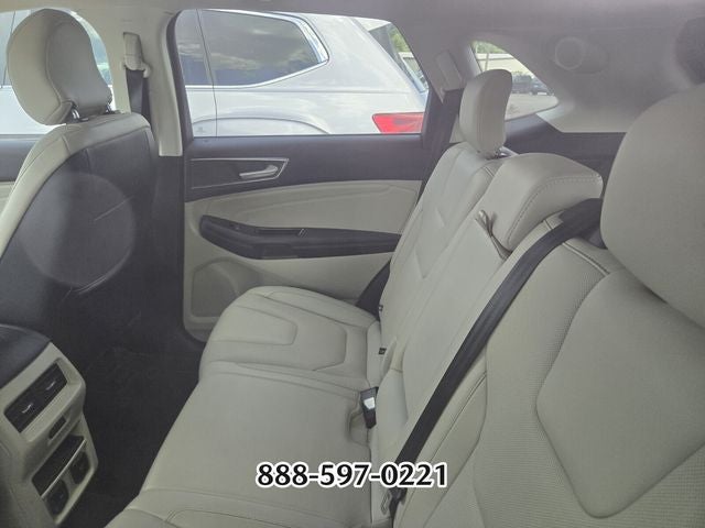 2018 Ford Edge — detail view