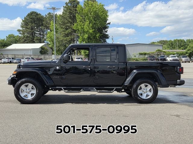 2021 Jeep Gladiator — side profile view
