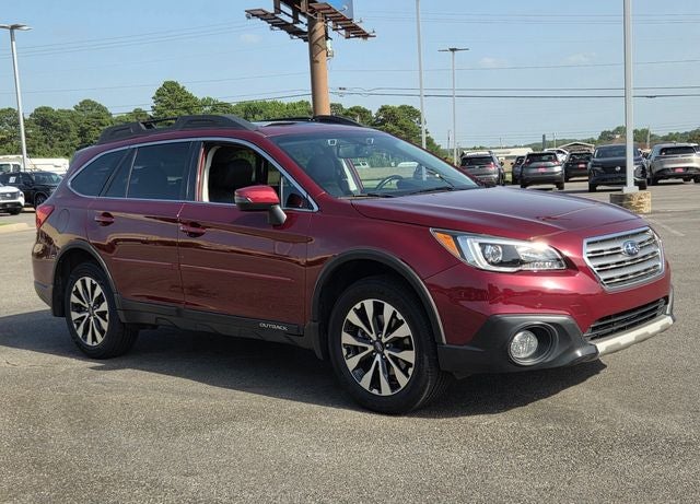 2016 Subaru Outback — interior view