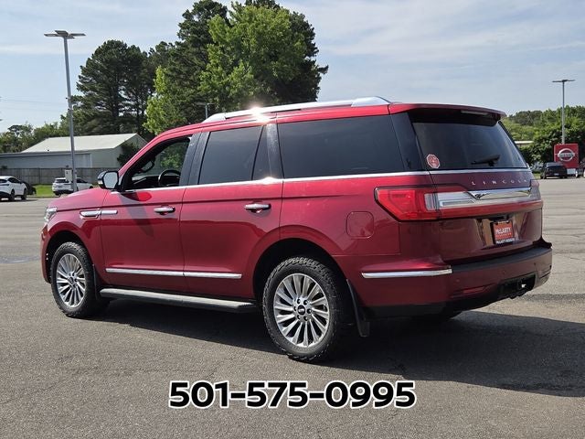 2019 Lincoln Navigator — rear three-quarter view