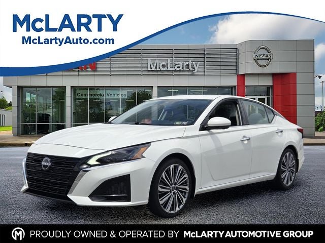 2024 Nissan Altima 2.5 SL in Pearl White Tricoat — front three-quarter view