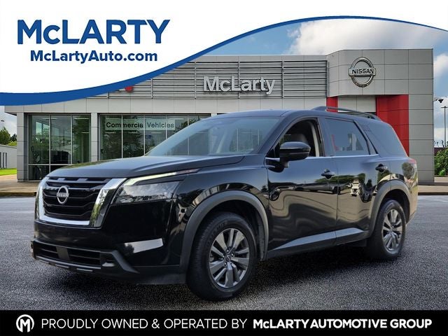 2024 Nissan Pathfinder SV in Super Black — front three-quarter view