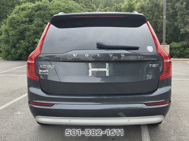 2022 Volvo XC90 — interior view