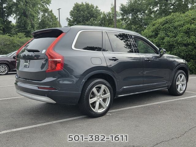 2022 Volvo XC90 — detail view